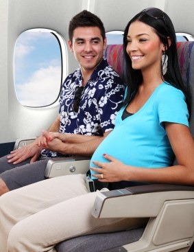 How-To-Fly-Safe-And-Sound-While-Pregnant